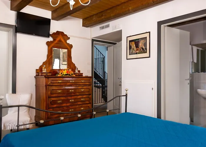 La Casa Di Santino